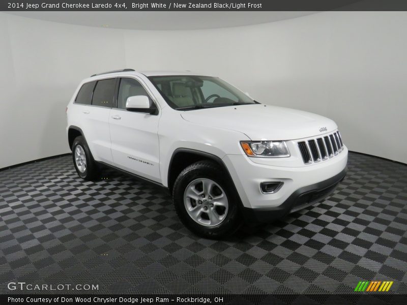 Bright White / New Zealand Black/Light Frost 2014 Jeep Grand Cherokee Laredo 4x4