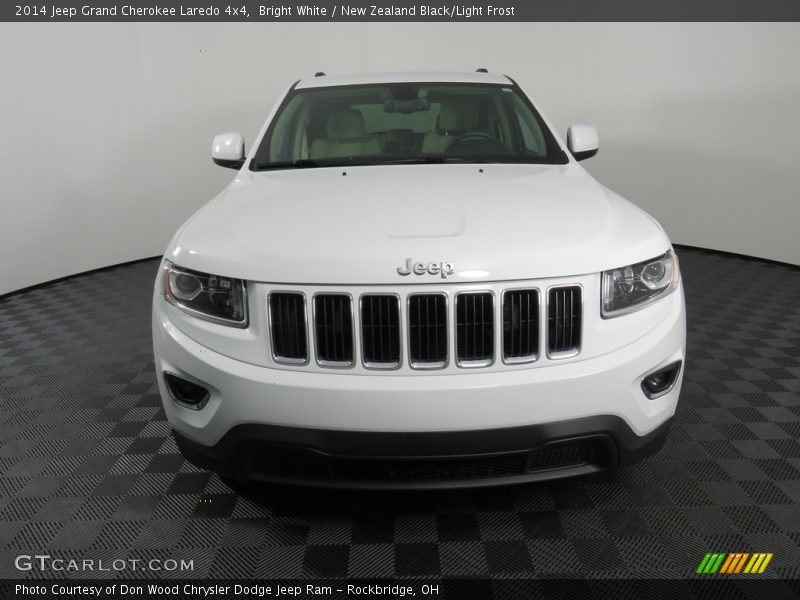 Bright White / New Zealand Black/Light Frost 2014 Jeep Grand Cherokee Laredo 4x4