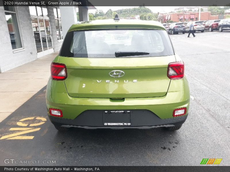 Green Apple / Black 2020 Hyundai Venue SE