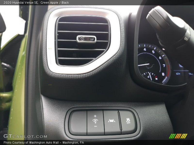 Green Apple / Black 2020 Hyundai Venue SE