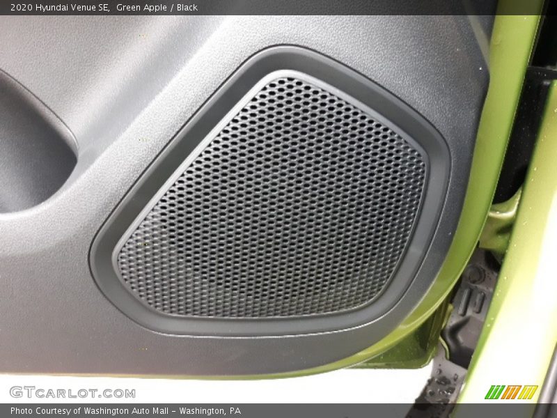 Green Apple / Black 2020 Hyundai Venue SE