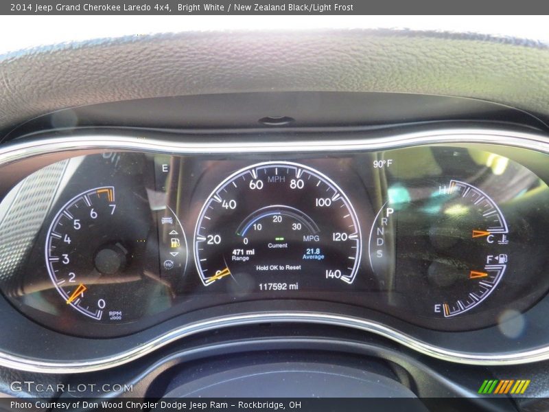 Bright White / New Zealand Black/Light Frost 2014 Jeep Grand Cherokee Laredo 4x4