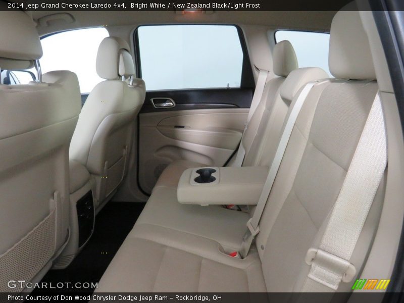 Bright White / New Zealand Black/Light Frost 2014 Jeep Grand Cherokee Laredo 4x4