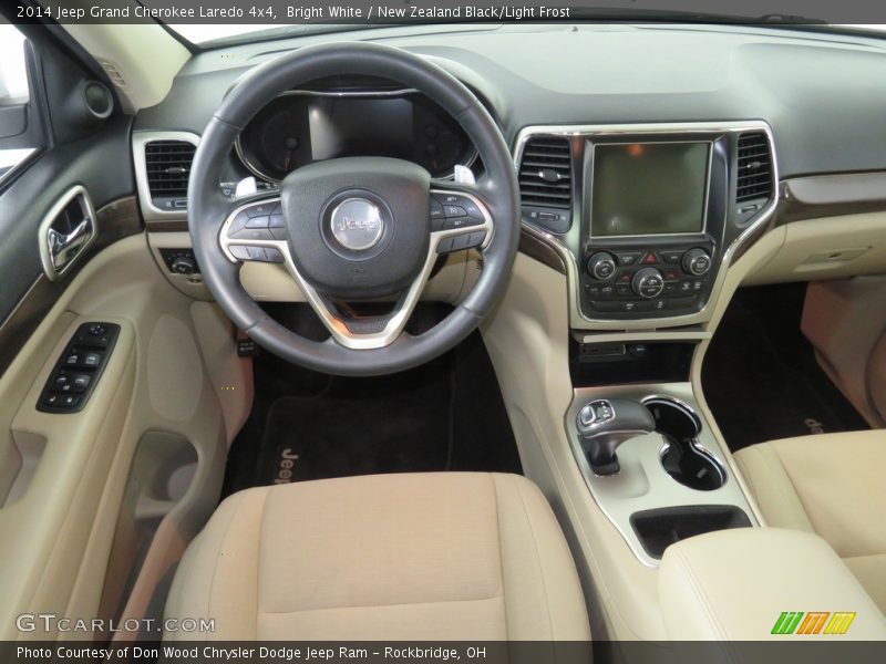 Bright White / New Zealand Black/Light Frost 2014 Jeep Grand Cherokee Laredo 4x4