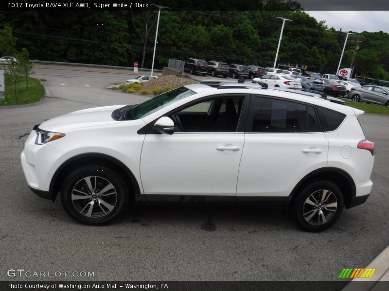 Super White / Black 2017 Toyota RAV4 XLE AWD
