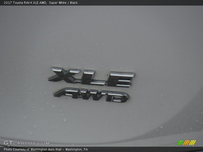 Super White / Black 2017 Toyota RAV4 XLE AWD