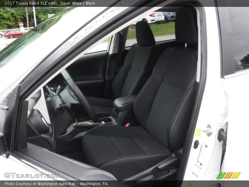 Super White / Black 2017 Toyota RAV4 XLE AWD