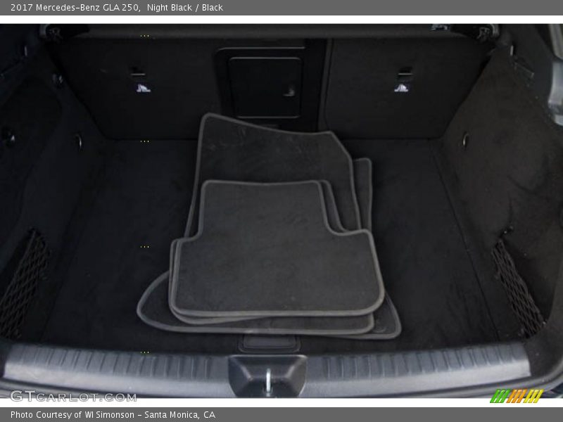 Night Black / Black 2017 Mercedes-Benz GLA 250