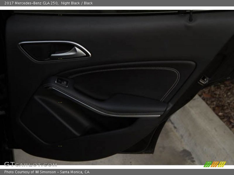 Night Black / Black 2017 Mercedes-Benz GLA 250