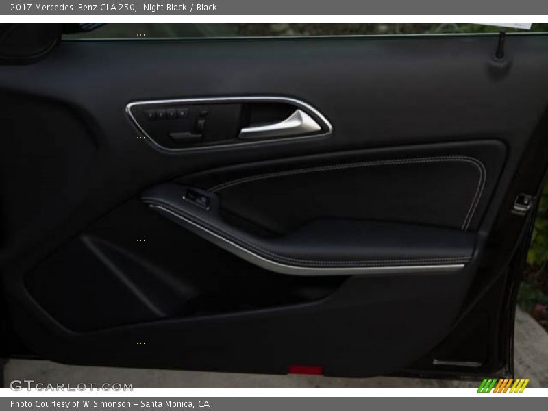 Night Black / Black 2017 Mercedes-Benz GLA 250