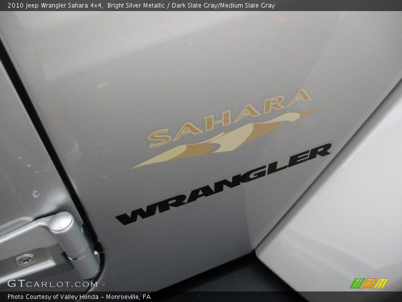 Bright Silver Metallic / Dark Slate Gray/Medium Slate Gray 2010 Jeep Wrangler Sahara 4x4