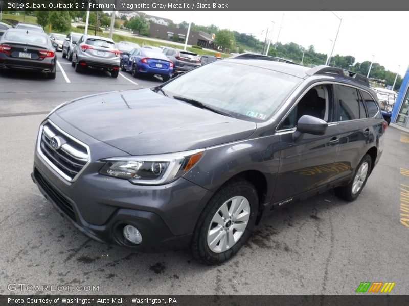 Magnetite Gray Metallic / Slate Black 2019 Subaru Outback 2.5i Premium