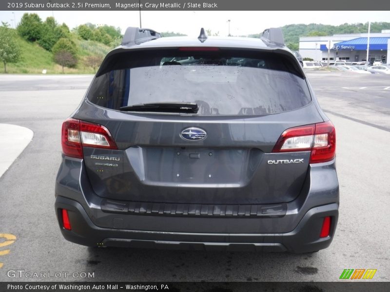 Magnetite Gray Metallic / Slate Black 2019 Subaru Outback 2.5i Premium