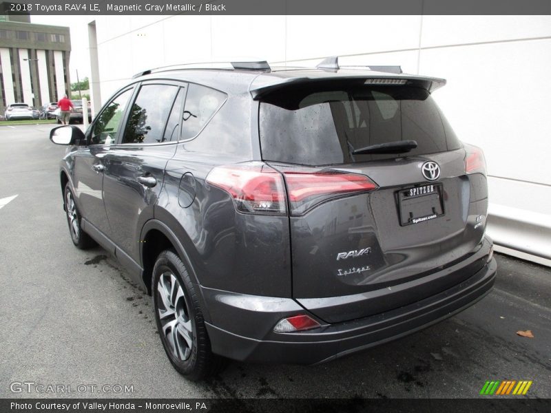 Magnetic Gray Metallic / Black 2018 Toyota RAV4 LE