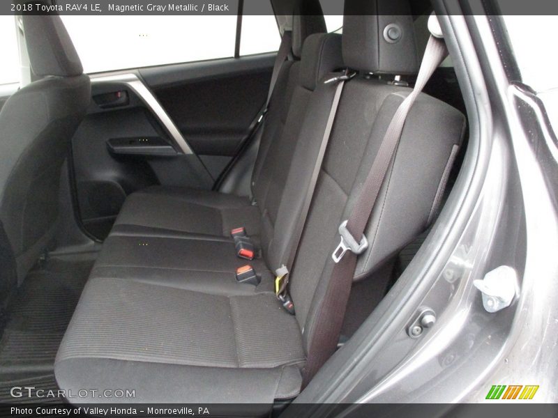 Magnetic Gray Metallic / Black 2018 Toyota RAV4 LE
