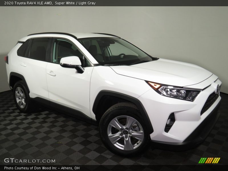 Super White / Light Gray 2020 Toyota RAV4 XLE AWD