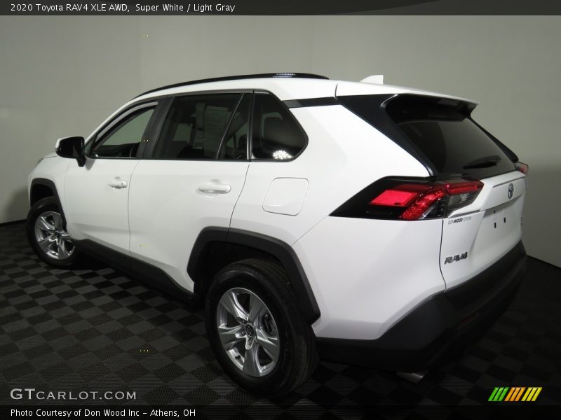 Super White / Light Gray 2020 Toyota RAV4 XLE AWD