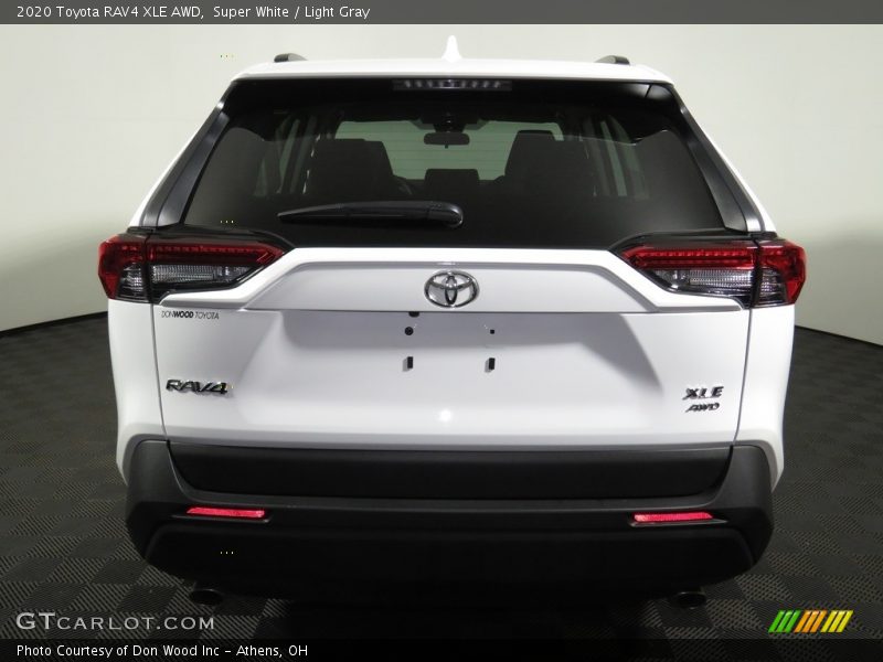 Super White / Light Gray 2020 Toyota RAV4 XLE AWD