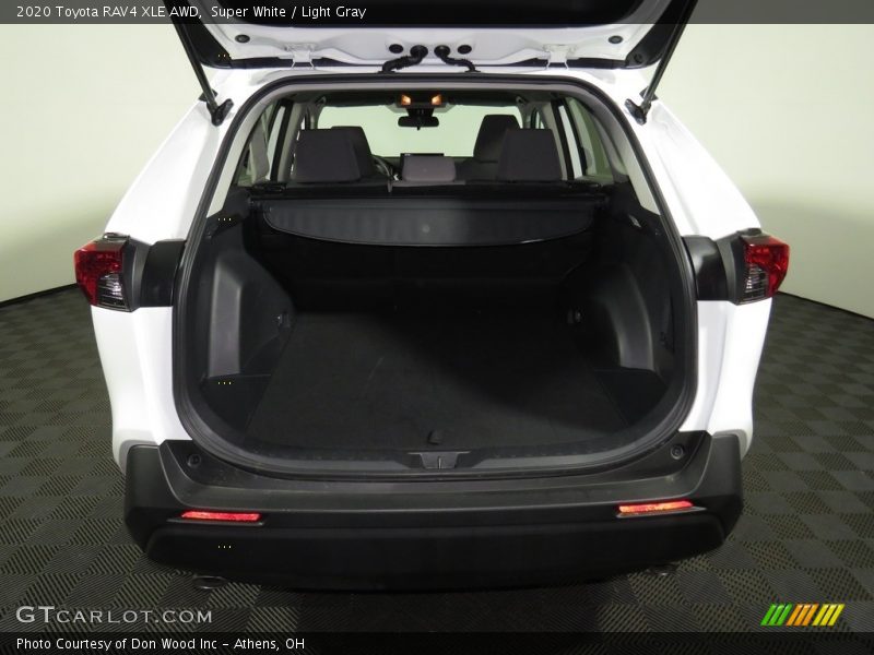 Super White / Light Gray 2020 Toyota RAV4 XLE AWD