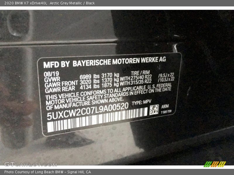 Arctic Grey Metallic / Black 2020 BMW X7 xDrive40i