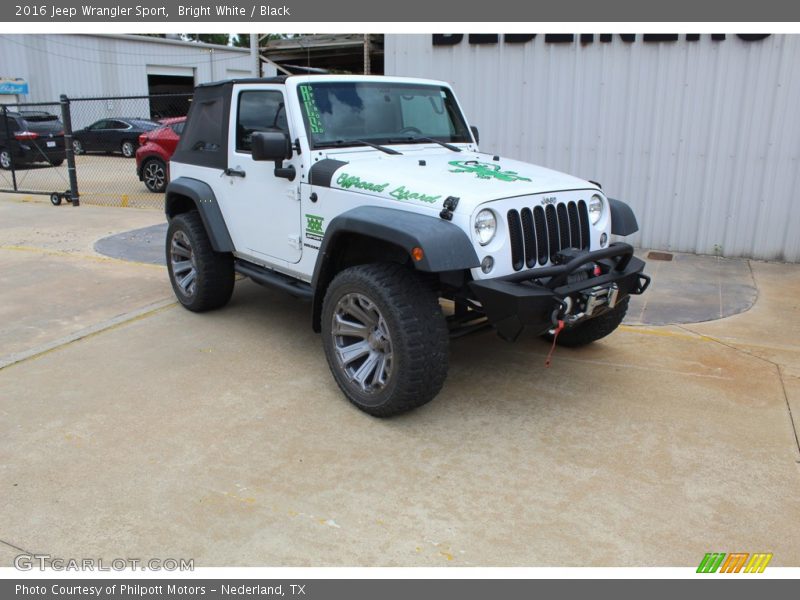 Bright White / Black 2016 Jeep Wrangler Sport