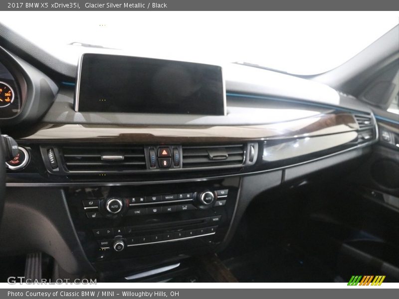 Glacier Silver Metallic / Black 2017 BMW X5 xDrive35i