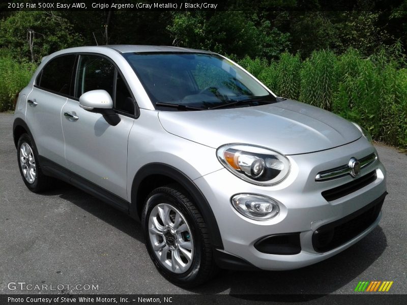 Front 3/4 View of 2016 500X Easy AWD