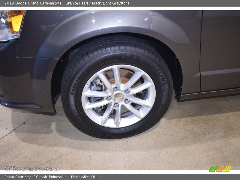 Granite Pearl / Black/Light Graystone 2019 Dodge Grand Caravan SXT