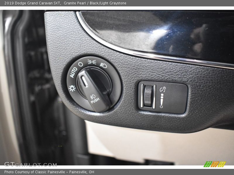 Granite Pearl / Black/Light Graystone 2019 Dodge Grand Caravan SXT