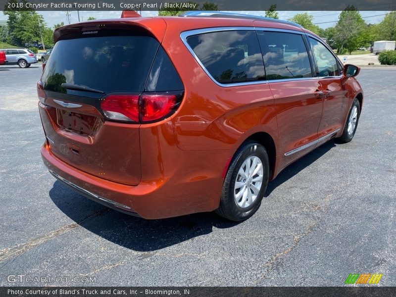 Copper Pearl / Black/Alloy 2018 Chrysler Pacifica Touring L Plus