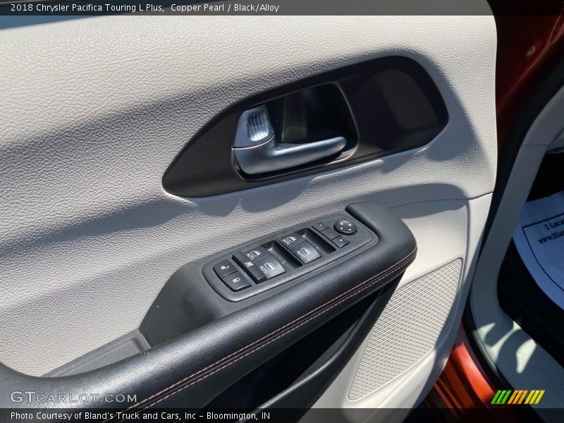Copper Pearl / Black/Alloy 2018 Chrysler Pacifica Touring L Plus