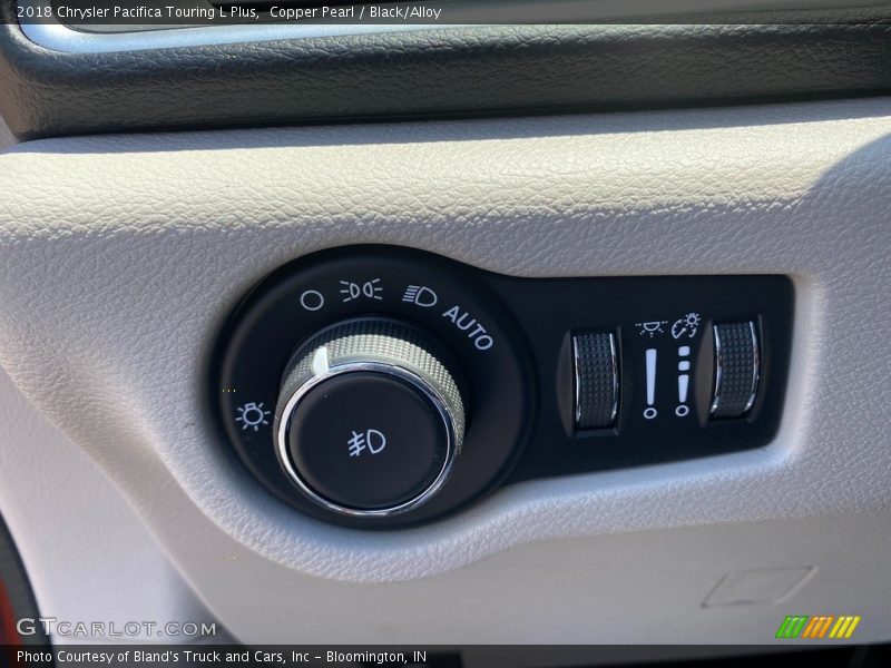 Copper Pearl / Black/Alloy 2018 Chrysler Pacifica Touring L Plus