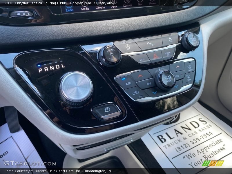 Copper Pearl / Black/Alloy 2018 Chrysler Pacifica Touring L Plus