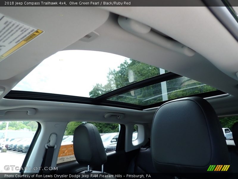 Olive Green Pearl / Black/Ruby Red 2018 Jeep Compass Trailhawk 4x4