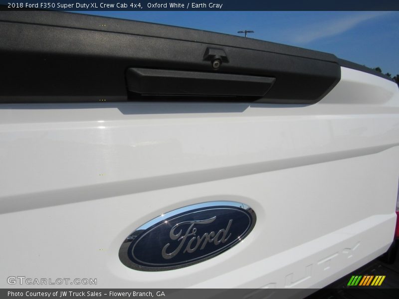 Oxford White / Earth Gray 2018 Ford F350 Super Duty XL Crew Cab 4x4