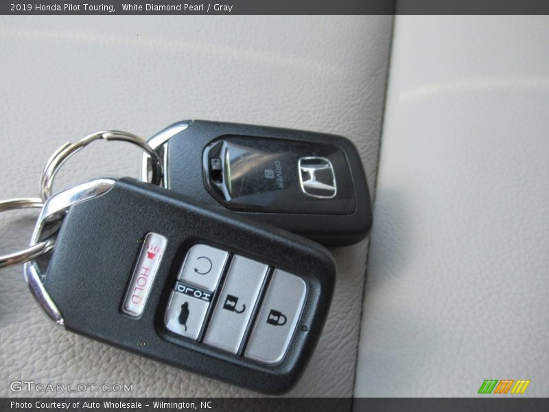 White Diamond Pearl / Gray 2019 Honda Pilot Touring