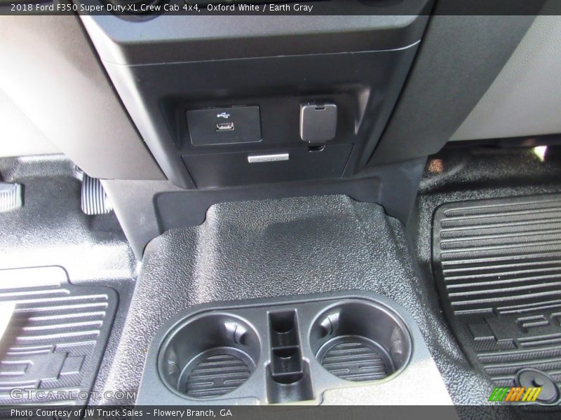 Oxford White / Earth Gray 2018 Ford F350 Super Duty XL Crew Cab 4x4