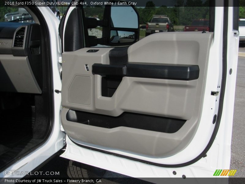 Oxford White / Earth Gray 2018 Ford F350 Super Duty XL Crew Cab 4x4