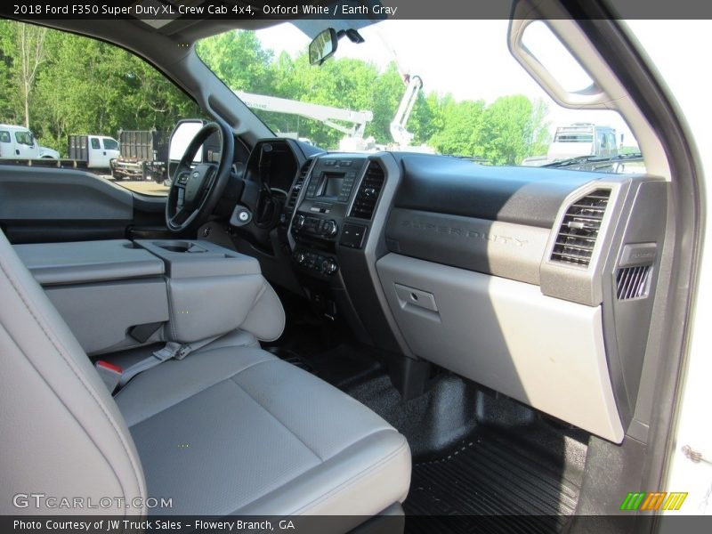 Oxford White / Earth Gray 2018 Ford F350 Super Duty XL Crew Cab 4x4