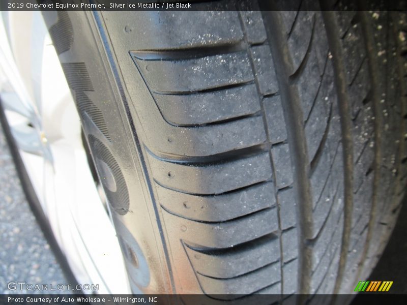 Silver Ice Metallic / Jet Black 2019 Chevrolet Equinox Premier