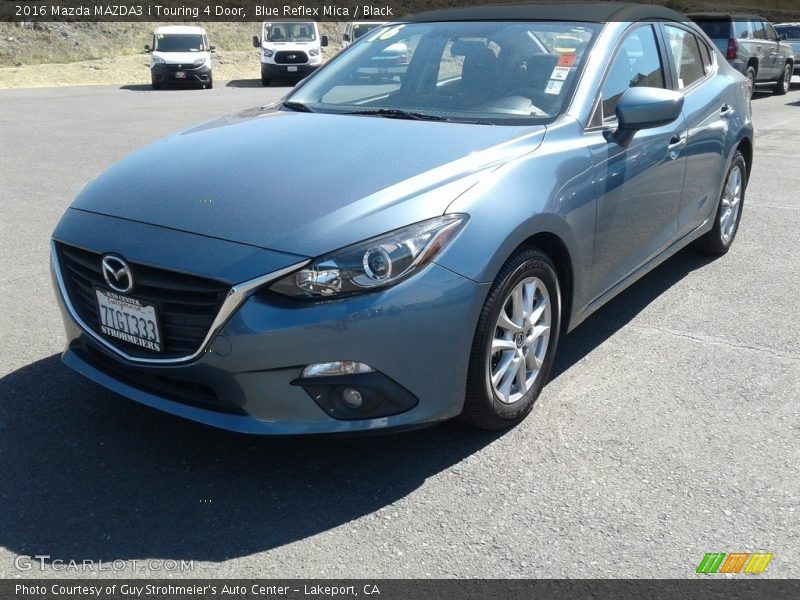 Front 3/4 View of 2016 MAZDA3 i Touring 4 Door