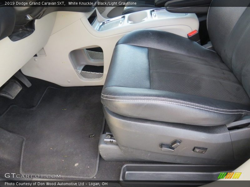 White Knuckle / Black/Light Graystone 2019 Dodge Grand Caravan SXT
