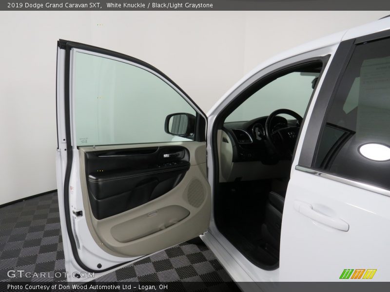 White Knuckle / Black/Light Graystone 2019 Dodge Grand Caravan SXT