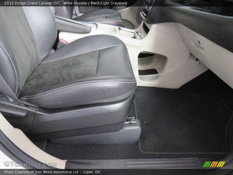 White Knuckle / Black/Light Graystone 2019 Dodge Grand Caravan SXT