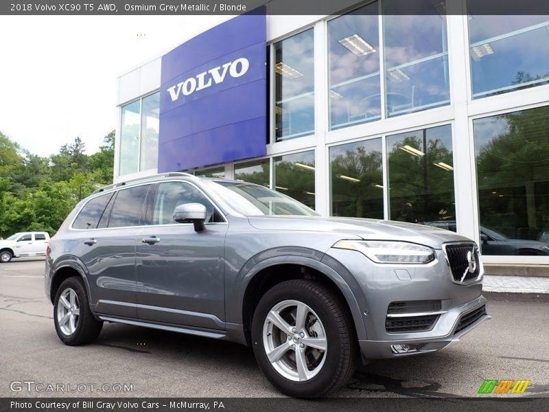 Front 3/4 View of 2018 XC90 T5 AWD