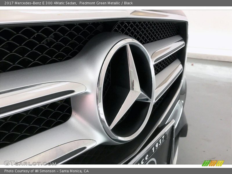 Piedmont Green Metallic / Black 2017 Mercedes-Benz E 300 4Matic Sedan