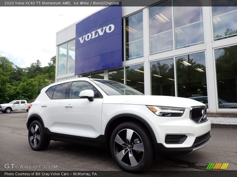 Ice White / Blond/Charcoal 2020 Volvo XC40 T5 Momentum AWD