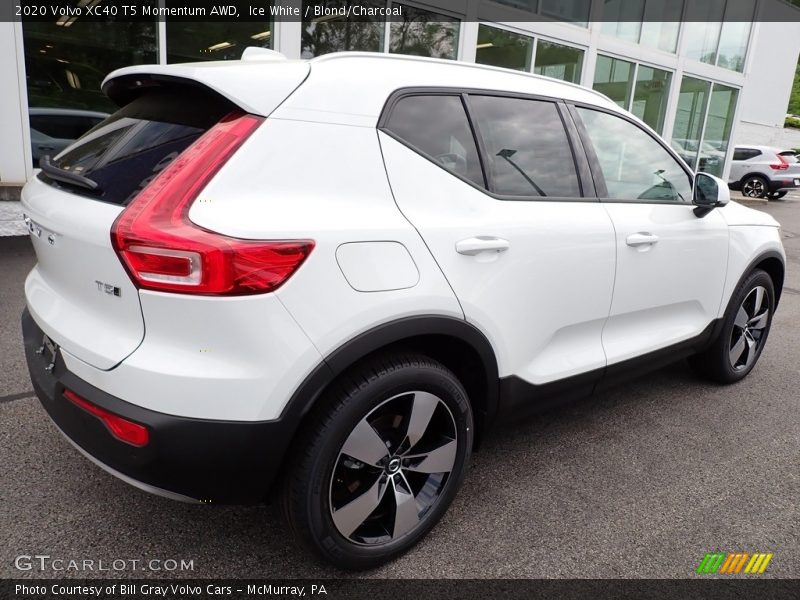 Ice White / Blond/Charcoal 2020 Volvo XC40 T5 Momentum AWD