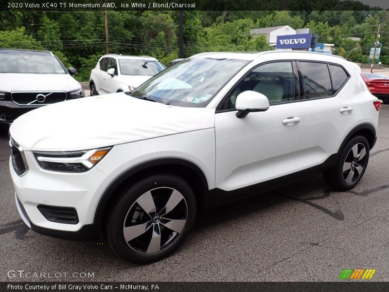 Ice White / Blond/Charcoal 2020 Volvo XC40 T5 Momentum AWD