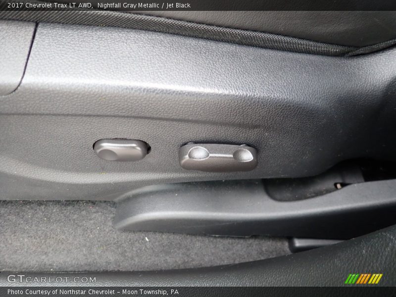 Nightfall Gray Metallic / Jet Black 2017 Chevrolet Trax LT AWD